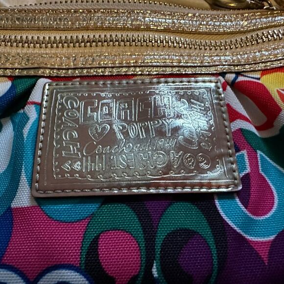 Coach Poppy Pop C Glam Wristlet bright fun print Gold accents leather preloved - Picture 10 of 10